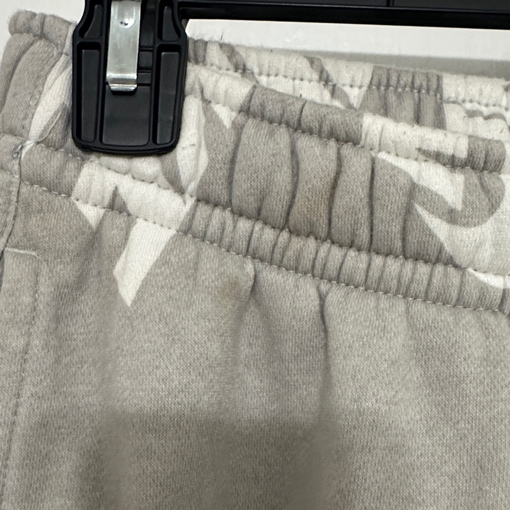 Nike Women's casual set - Picture 7 of 7
